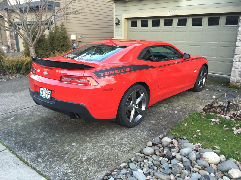 Illustration for article titled Finally got stripes on my 2014 Camaro SS